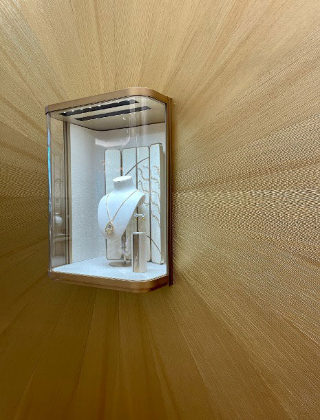 Ultra luxe Strella decor in paper marquetry for Cartier Dubaï