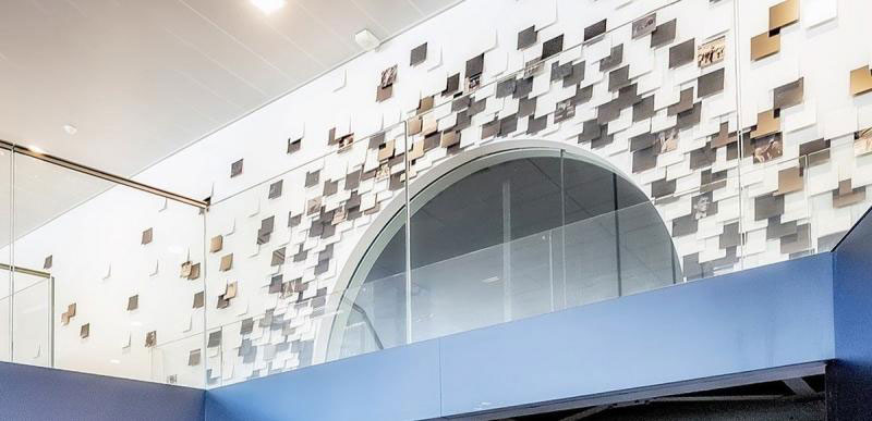XXL contemporary wall decoration for Euronews